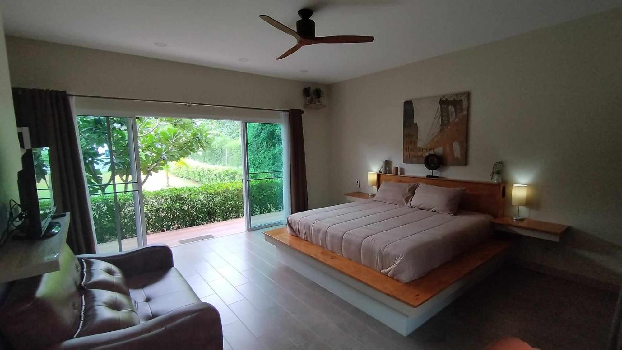 La Villa De Madame Su Chiang Mai Esterno foto