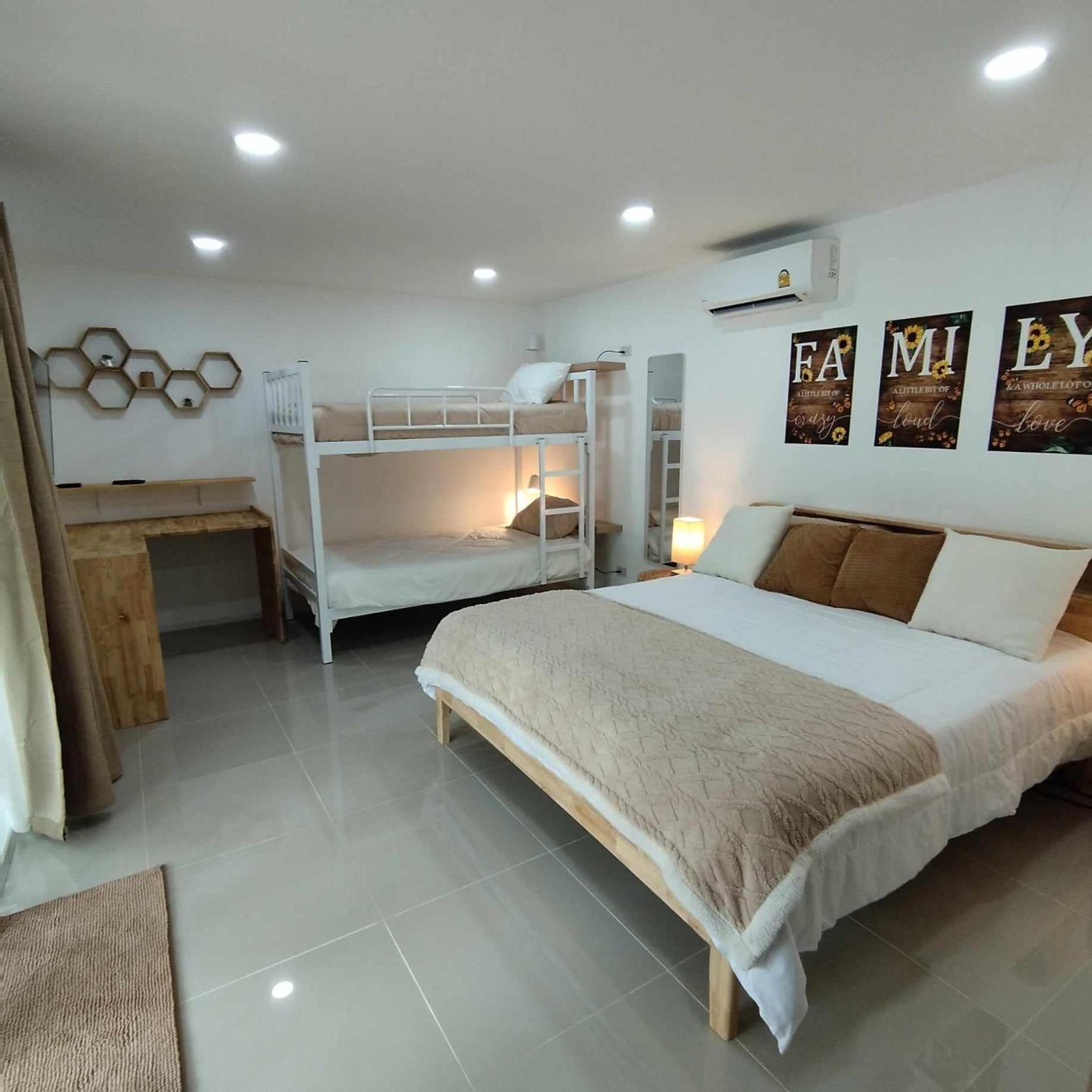 La Villa De Madame Su Chiang Mai Esterno foto