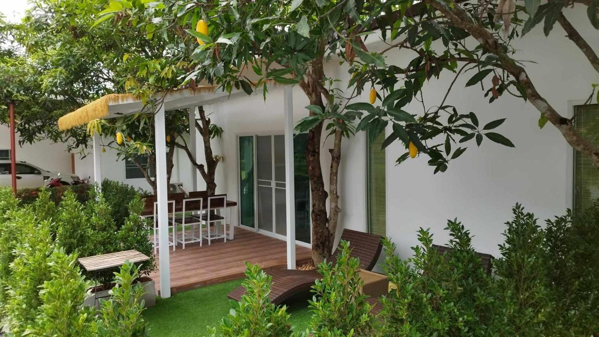 La Villa De Madame Su Chiang Mai Esterno foto