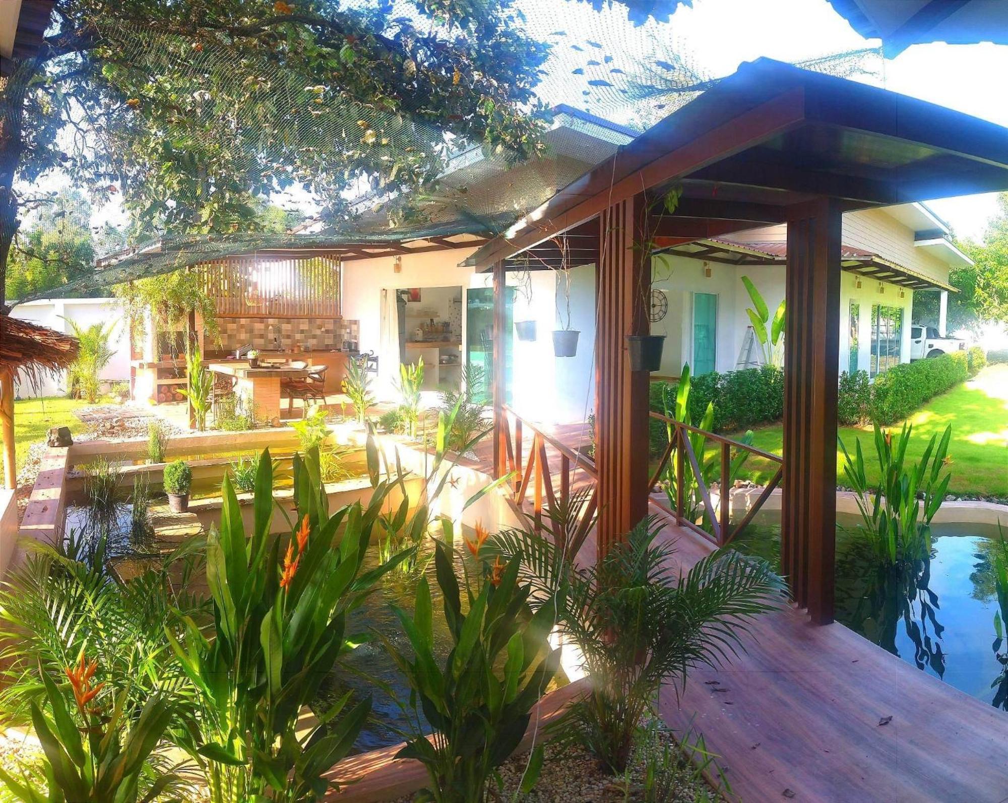 La Villa De Madame Su Chiang Mai Esterno foto